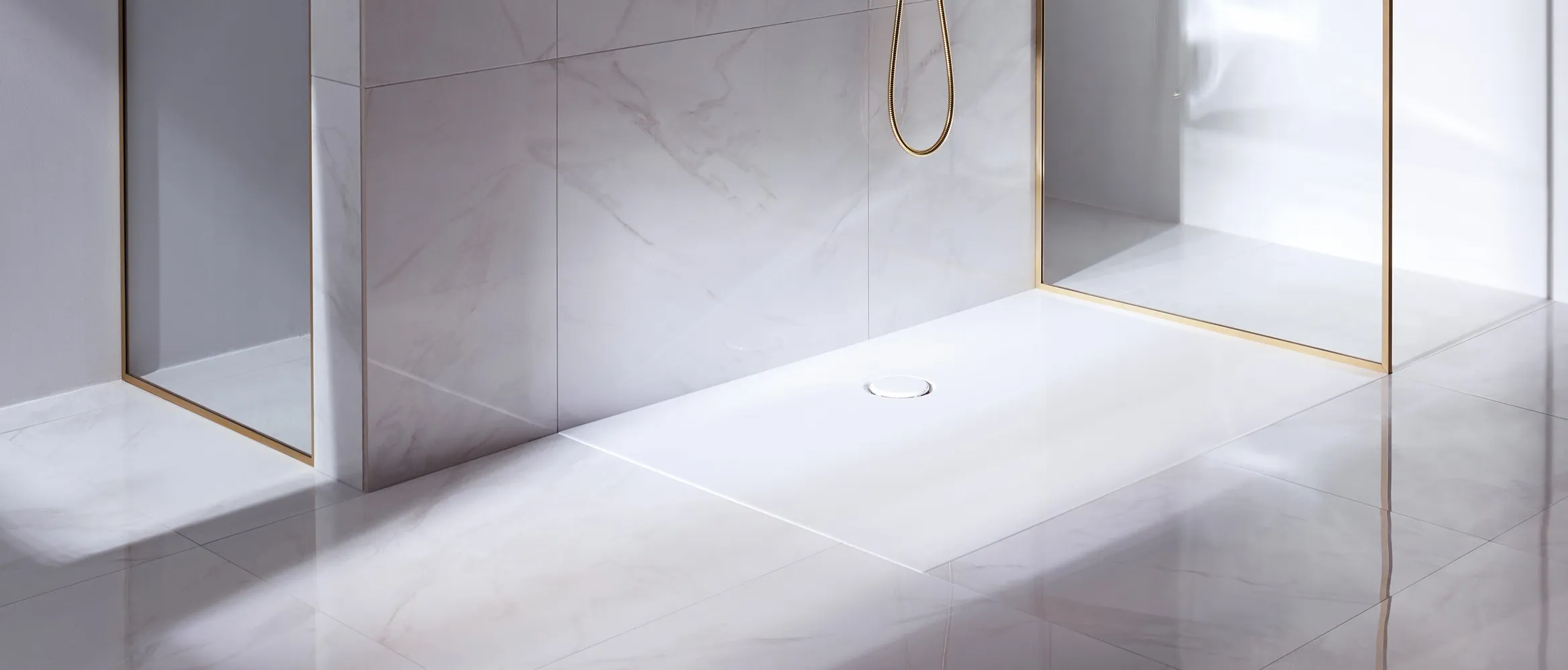 Duschfläche BetteFloor in Naturstein eingesetzt